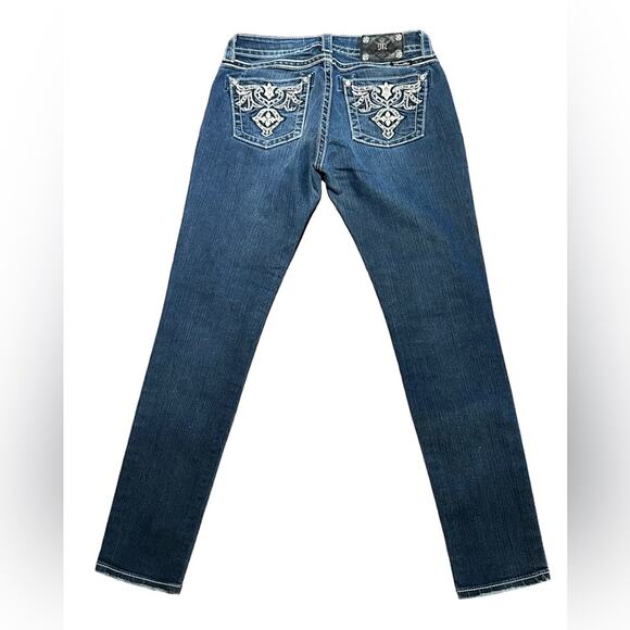 Miss Me Womens 28 x 31 Skinny Jeans with Highly Embellished Pockets - Picture 1 of 7
